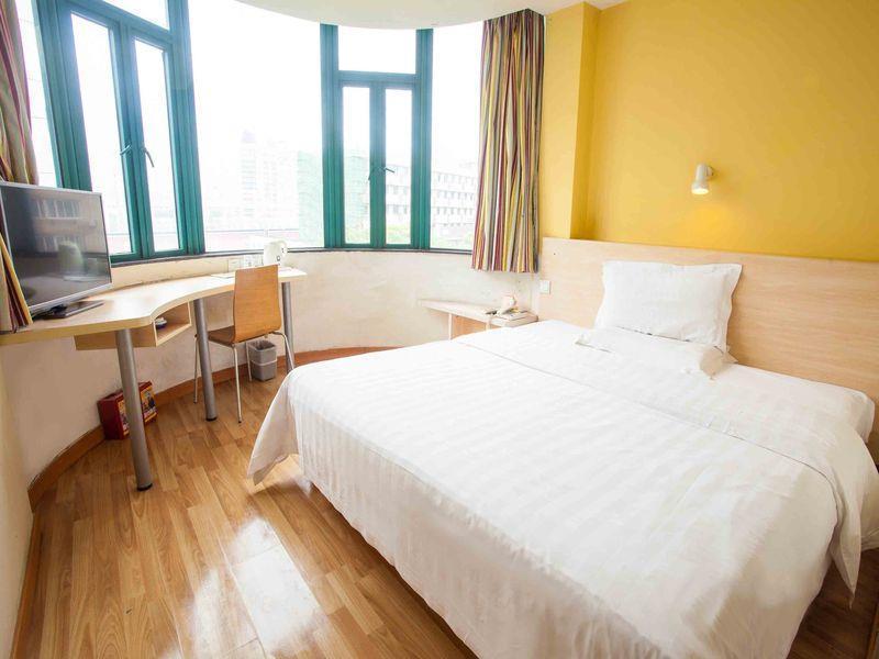 7 Days Inn Wuhan Exterior foto